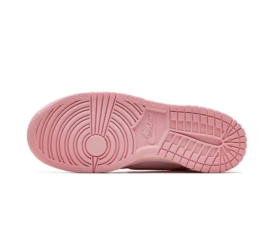 Nike Dunk Low Triple Pink